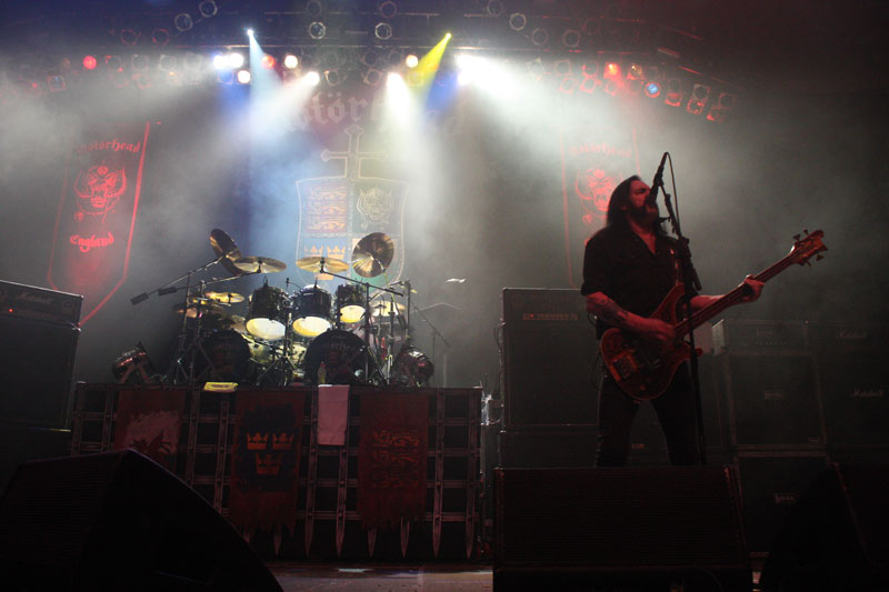 Motörheadin keikalta joulukuussa 2008 otettu valokuva.