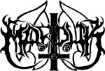 Marduk-bändin musta logo valkoista taustaa vasten.