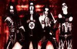 Bloodbound-bändin promokuva, jossa neljä miestä seisoo nahkavetimet yllään ja kasvomaalit... Kasvoillaan. Taustalla punaisia liekkejä ja muita roiskeita.