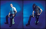Yearning-yhtyeen jäsenet promokuvissa. Kaksi miestä istuu sinistä taustaa vasten valkoisen tuolin päällä. Vasemmassa laidassa mies, jolla valkoinen t-paita ja kalju pää, sekä mustat nahkahousut. Oikeassa laidassa mustahiuksinen mies, jolla mustat nahkahou