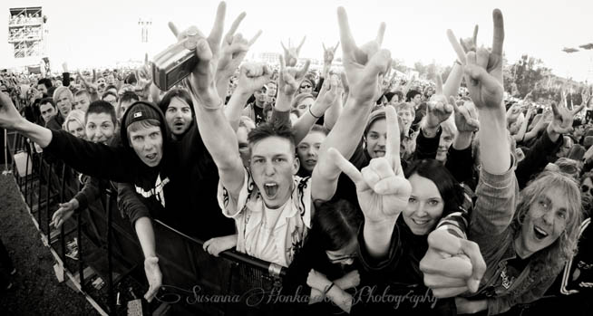Sonisphere-festivaalin yleisöä vuonna 2012. Kuva: Susanna Honkasalo.