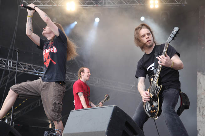 Kuvasa Profane Omen esiintymässä vuoden 2012 Tuska Open Airissa. Kuvan otti Jouni Kautto / Metallimusiikki.net.